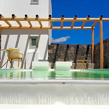 Altera Pars 3* Santorini Island